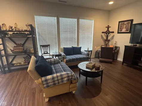 4047 N Oval Lane Greenwood IN 46142