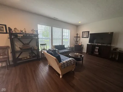 4047 N Oval Lane Greenwood IN 46142