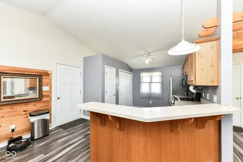 8989 W 1400 N Elwood IN 46036
