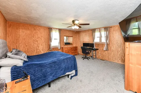 8989 W 1400 N Elwood IN 46036