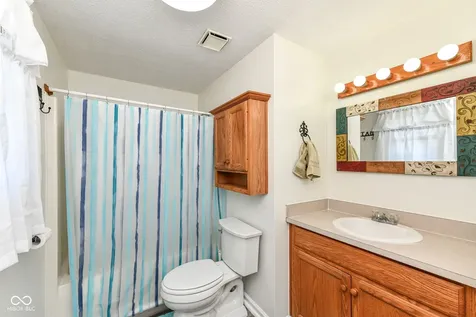 8989 W 1400 N Elwood IN 46036