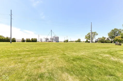 8989 W 1400 N Elwood IN 46036