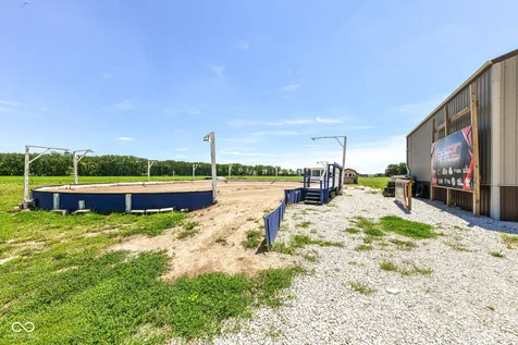 8989 W 1400 N Elwood IN 46036