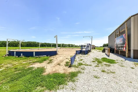 8989 W 1400 N Elwood IN 46036