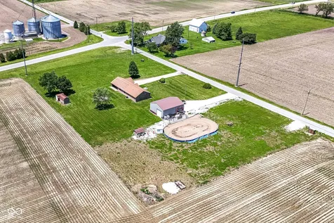 8989 W 1400 N Elwood IN 46036