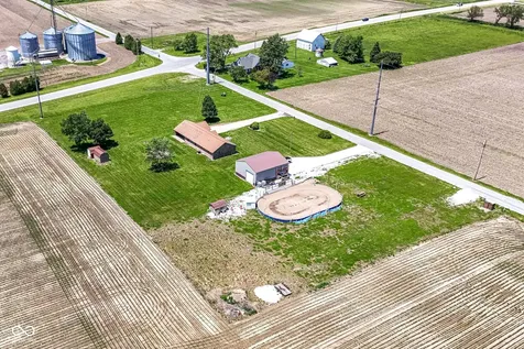 8989 W 1400 N Elwood IN 46036