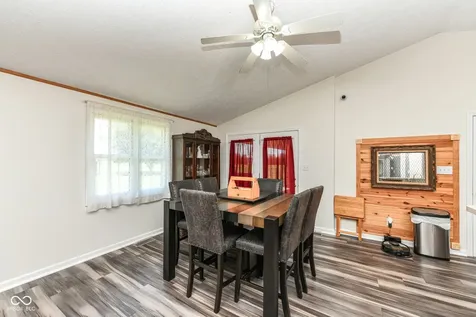 8989 W 1400 N Elwood IN 46036