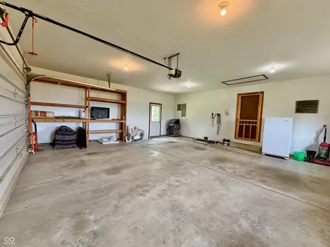 12901 S 550 W Columbus IN 47201