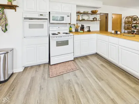 107 Tanglewood Drive Anderson IN 46012