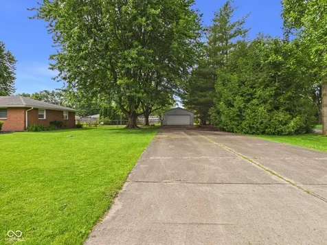107 Tanglewood Drive Anderson IN 46012
