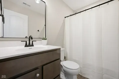 227 Oakhurst Way Westfield IN 46074