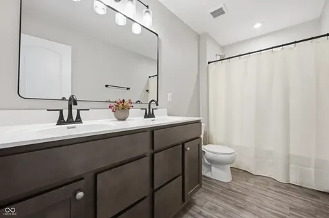 227 Oakhurst Way Westfield IN 46074
