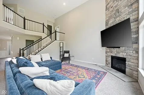 227 Oakhurst Way Westfield IN 46074