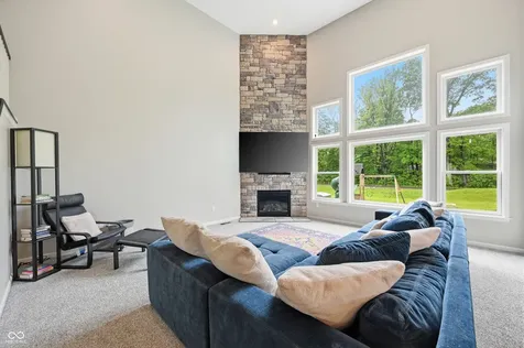 227 Oakhurst Way Westfield IN 46074