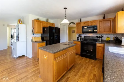 13138 Zinfandel Place Fishers IN 46038