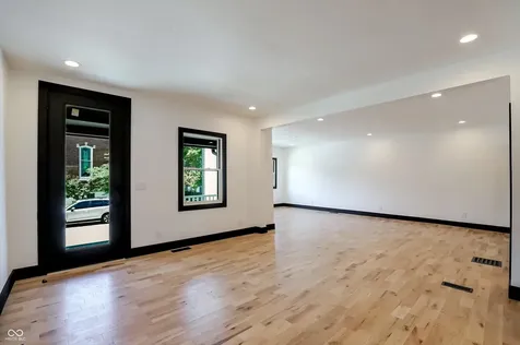 1009 Laurel Street Indianapolis IN 46203