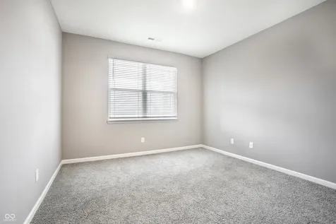 4866 W Jamestown Trace New Palestine IN 46163