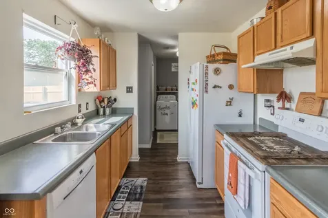 1611 Carriage Circle Shelbyville IN 46176