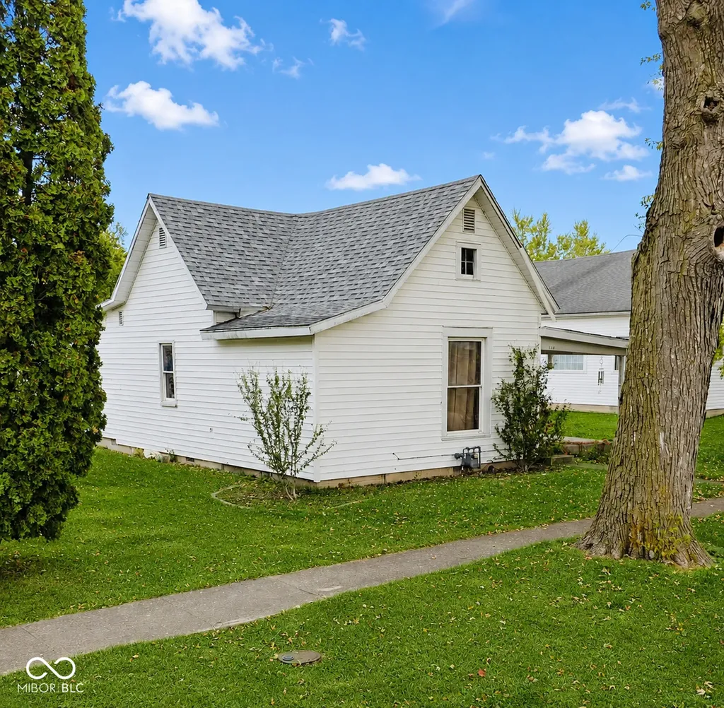 936 W Main Street Portland IN 47371