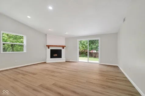 821 Coolee Lane Indianapolis IN 46229