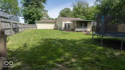 5537 N Clover Bush Drive Fairland IN 46126