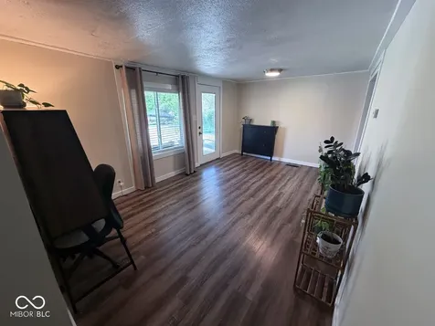 5537 N Clover Bush Drive Fairland IN 46126