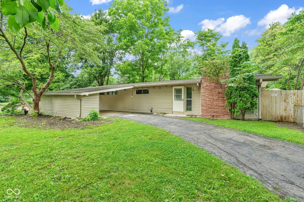 9105 Washington Boulevard Indianapolis IN 46240
