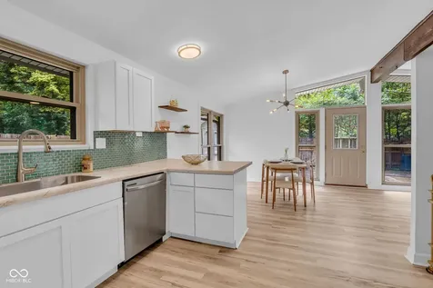 9105 Washington Boulevard Indianapolis IN 46240