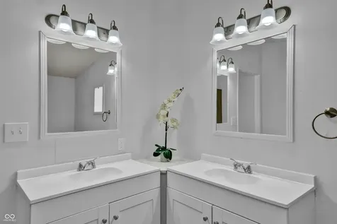 384 Honey Locust Place North Vernon IN 47265
