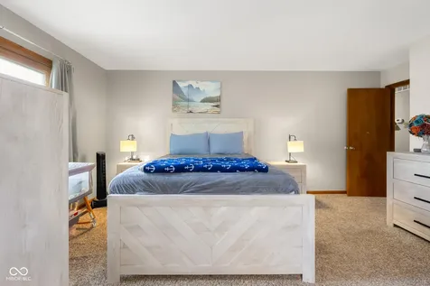 13041 River Grove Drive Columbus IN 47203
