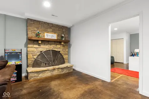 13041 River Grove Drive Columbus IN 47203