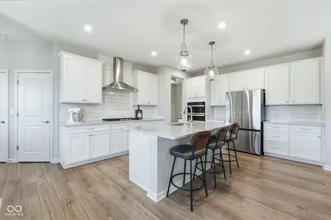 5350 Oak Knoll Drive Whitestown IN 46075