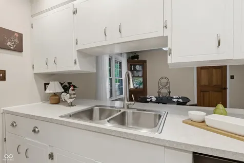 2515 E 99th Street Carmel IN 46280