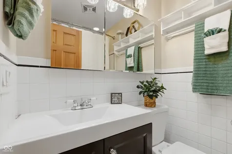 2515 E 99th Street Carmel IN 46280