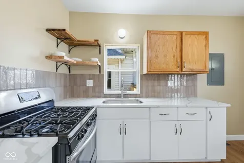 274 N Mount Street Indianapolis IN 46222