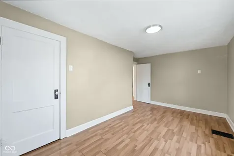274 N Mount Street Indianapolis IN 46222