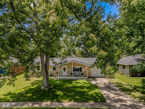 2216 Dawnshire Drive Columbus IN 47203