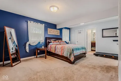 2216 Dawnshire Drive Columbus IN 47203