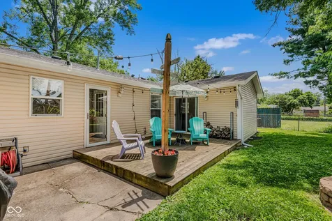 2216 Dawnshire Drive Columbus IN 47203