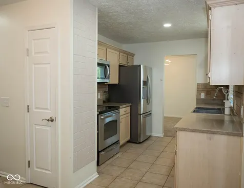 8898 Torrance Place Fishers IN 46038