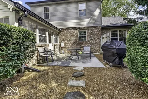 5225 W Stonehaven Lane New Palestine IN 46163