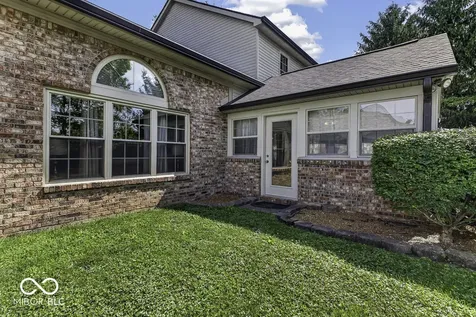 5225 W Stonehaven Lane New Palestine IN 46163