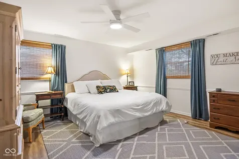 6542 Grosvenor Place Indianapolis IN 46220