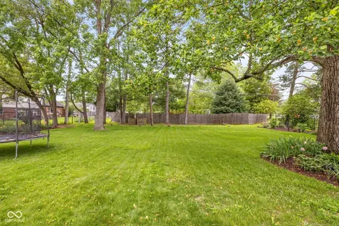 6542 Grosvenor Place Indianapolis IN 46220