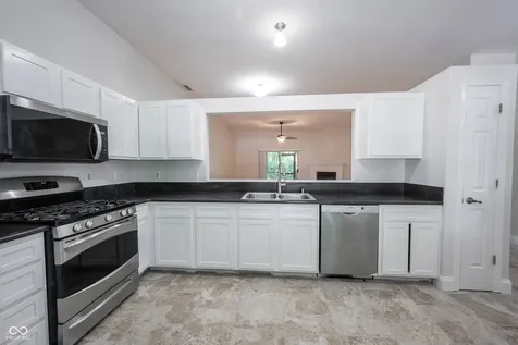 7345 Brittany Way Fishers IN 46038