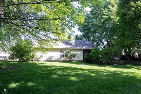 7345 Brittany Way Fishers IN 46038