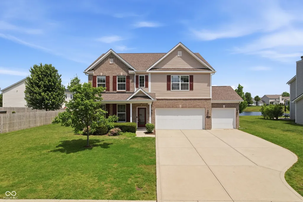 8378 Denver Drive Avon IN 46123