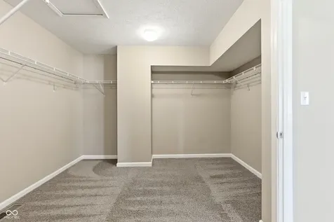 8378 Denver Drive Avon IN 46123
