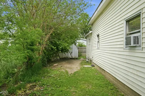 105 W 36th Street Marion IN 46953
