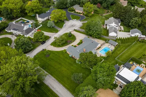 9512 Holliday Circle Indianapolis IN 46260
